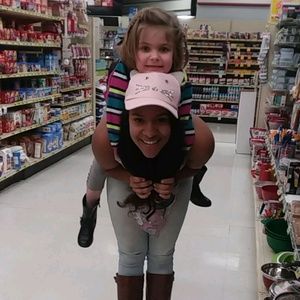 Meet your Posher, Keziah